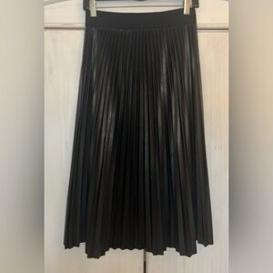 Simply Vera Vera Wang Shiny Black Midi Skirt